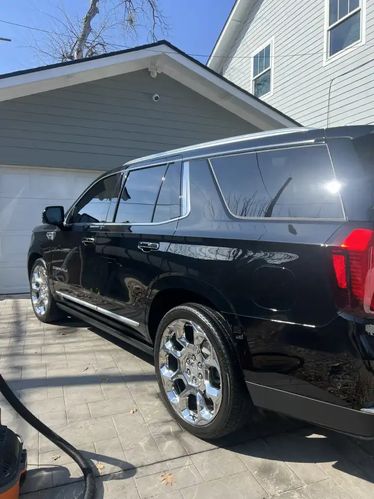 Full interior and exterior detail in a Kaufman County, TX driveway